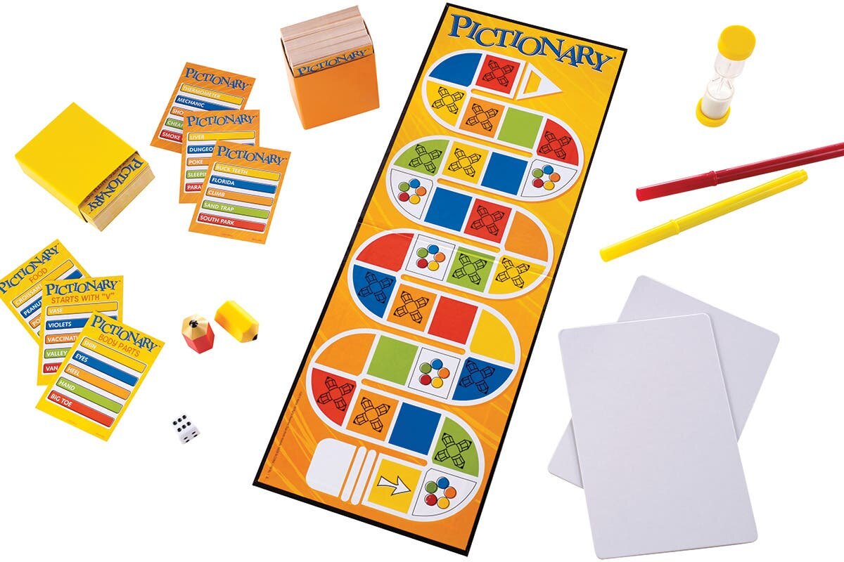 pictionary-quick-.-sketchers-hilarious-guesses-fun-2-levels-of-clues-dictionary-buy-onilne-beirut-lebanon